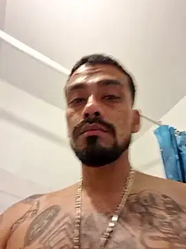 Snapshot of Cnutt310 chatting on 10-04-25, 07:04 Cnutt310 online show from 10-04-25, 07:04