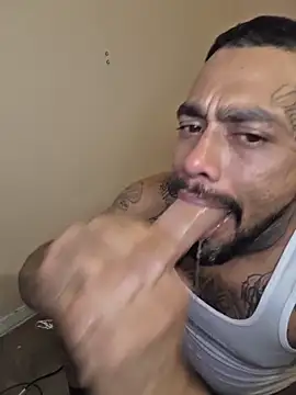 Snapshot of Cnutt310 chatting on 02-04-26, 06:41 Cnutt310 online show from 02-04-26, 06:41