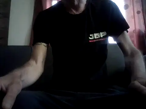 Snapshot of AmnesicEminence chatting on 09-14-25, 01:00 AmnesicEminence online show from 09-14-25, 01:00