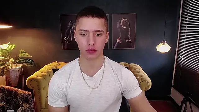 Snapshot of deivid_parker chatting on 09-13-25, 02:06 deivid parker online show from 09-13-25, 02:06