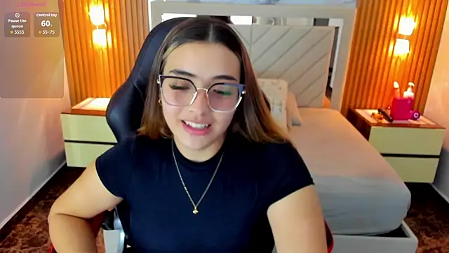 Snapshot of KYLIE_JONES6 chatting on 09-13-25, 03:06 KYLIE JONES6 online show from 09-13-25, 03:06