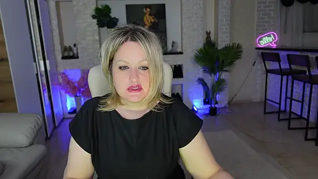 MariemLui online show from 04-07-26, 03:58