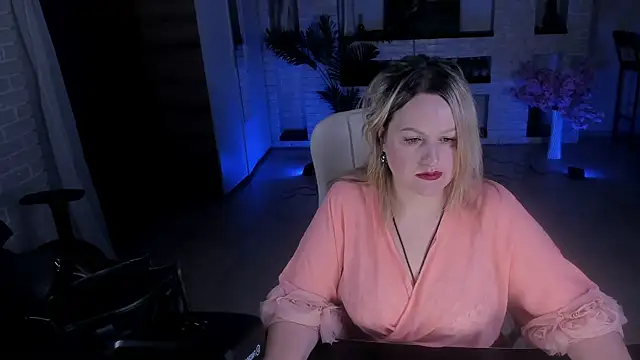 MariemLui online show from 10-18-25, 11:01