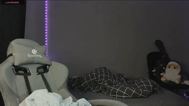 MelissaReis online show from 04-25-26, 01:41