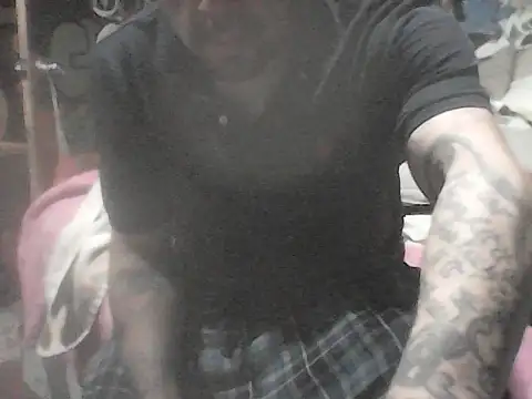 Snapshot of Twoslipperywhenwett chatting on 06-16-26, 04:23 Twoslipperywhenwett online show from 06-16-26, 04:23