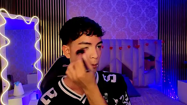 LIHIAN TAY online show from 04-05-26, 12:56