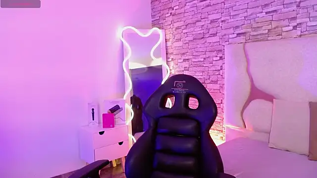 LIHIAN TAY online show from 09-24-25, 03:35