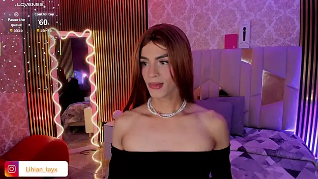 LIHIAN TAY online show from 10-17-25, 03:32