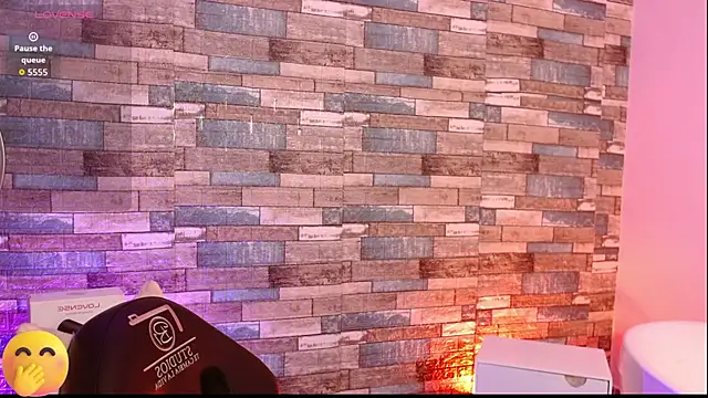 LIHIAN TAY online show from 10-04-25, 12:07