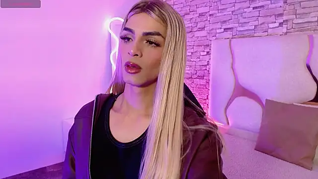 LIHIAN TAY online show from 09-25-25, 03:23