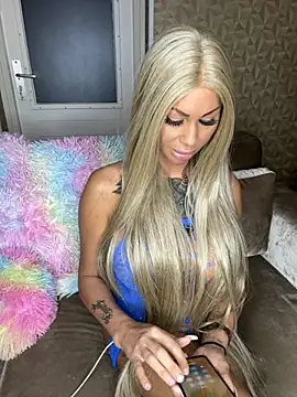 dutchbarbie online show from 10-18-25, 05:04