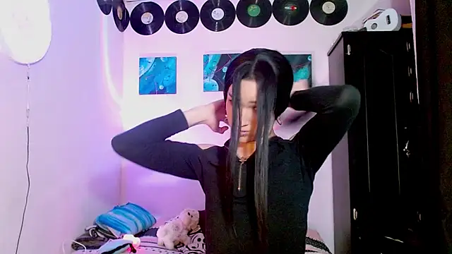 meghan devil  online show from 11-13-25, 11:30