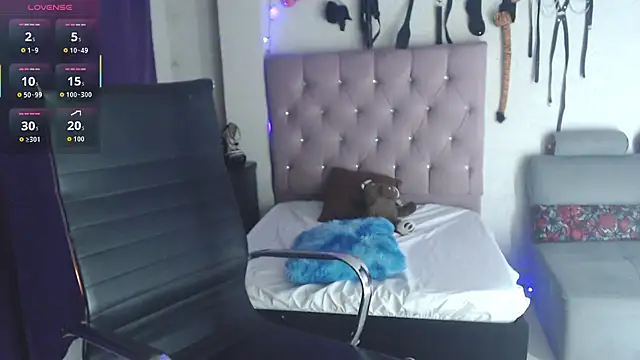 angierot2025 online show from 11-06-25, 03:10