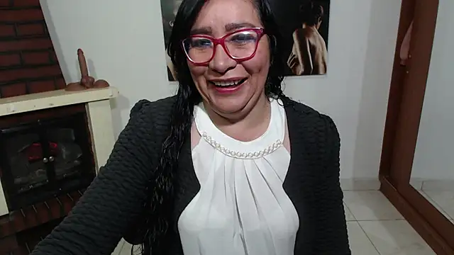 Snapshot of Grace_mature_milf chatting on 09-09-25, 10:36 Grace mature milf online show from 09-09-25, 10:36