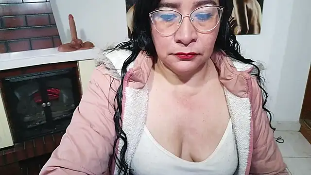 Grace mature milf online show from 05-18-26, 11:48