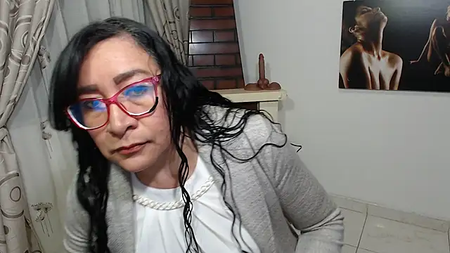 Snapshot of Grace_mature_milf chatting on 09-29-25, 10:11 Grace mature milf online show from 09-29-25, 10:11