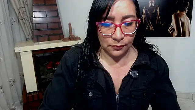 Snapshot of Grace_mature_milf chatting on 10-08-25, 10:17 Grace mature milf online show from 10-08-25, 10:17