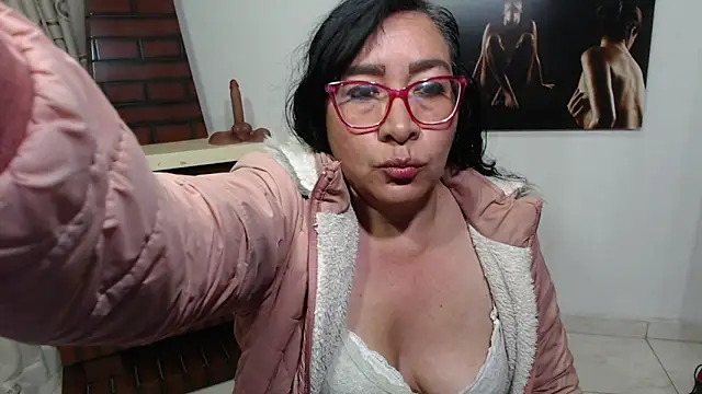 Snapshot of Grace_mature_milf chatting on 09-26-25, 10:55 Grace mature milf online show from 09-26-25, 10:55