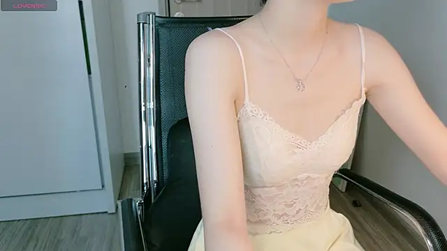 Ryeon 99 online show from 05-28-26, 03:14