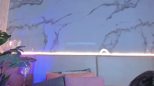 Snapshot of ValSmith_ chatting on 02-25-26, 03:40 ValSmith online show from 02-25-26, 03:40