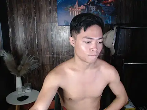 hotzachery online show from 12-19-25, 04:16