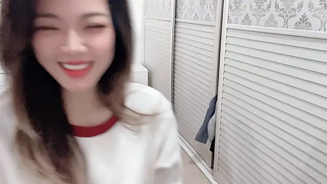 Holiland online show from 12-16-25, 01:32