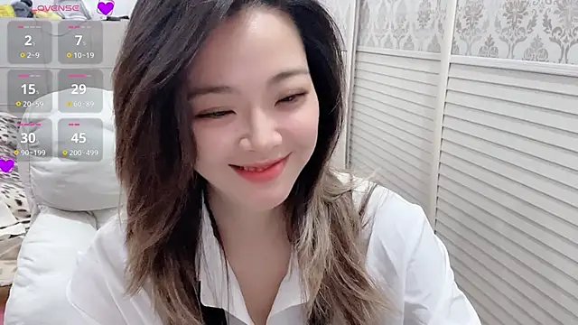 Holiland online show from 12-20-25, 01:19