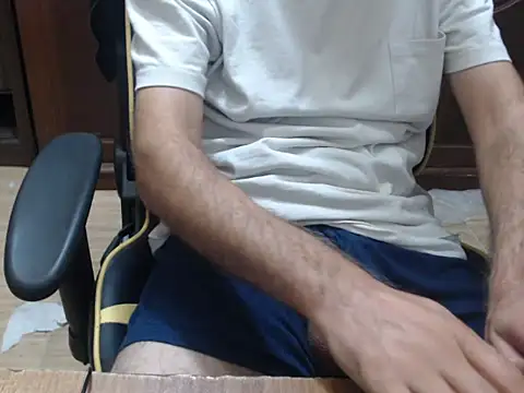 Snapshot of kontaq chatting on 10-15-25, 08:39 kontaq online show from 10-15-25, 08:39