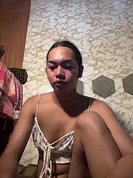 Snapshot of youryummybaby chatting on 01-13-26, 11:41 youryummybaby online show from 01-13-26, 11:41