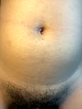 Snapshot of youryummybaby chatting on 11-29-25, 07:30 youryummybaby online show from 11-29-25, 07:30