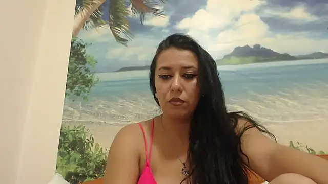 Snapshot of Maryem637048 chatting on 10-13-25, 12:07 Maryem637048 online show from 10-13-25, 12:07
