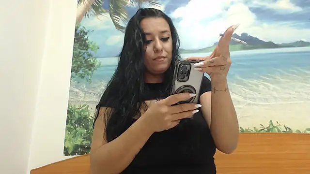 Snapshot of Maryem637048 chatting on 10-02-25, 11:24 Maryem637048 online show from 10-02-25, 11:24