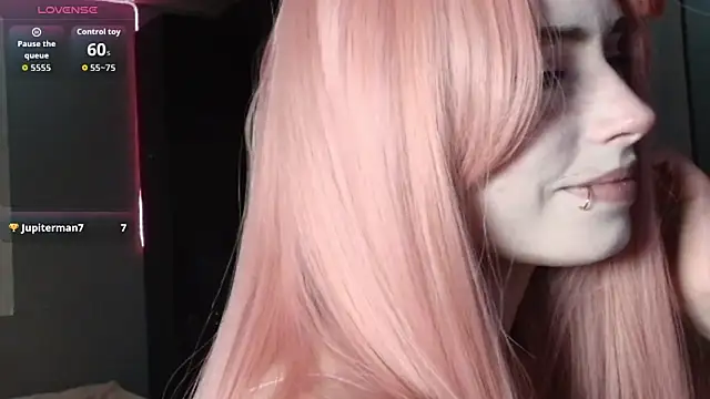 Snapshot of PieraMarch chatting on 02-18-26, 07:32 PieraMarch online show from 02-18-26, 07:32