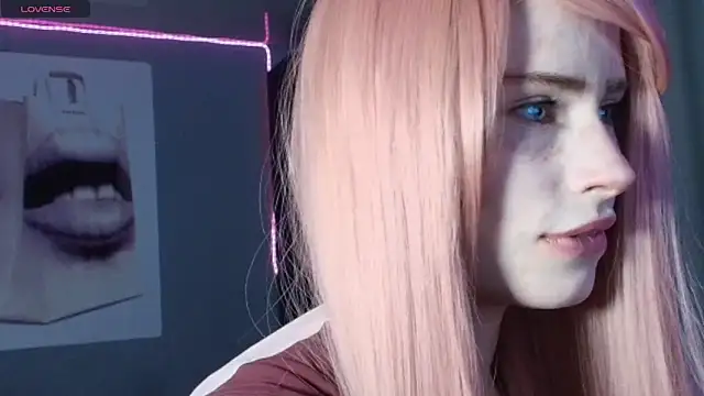 Snapshot of PieraMarch chatting on 02-25-26, 06:41 PieraMarch online show from 02-25-26, 06:41