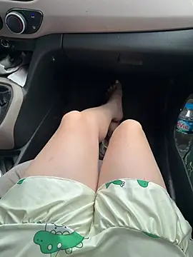 Meii-meyy online show from 06-17-26, 06:57