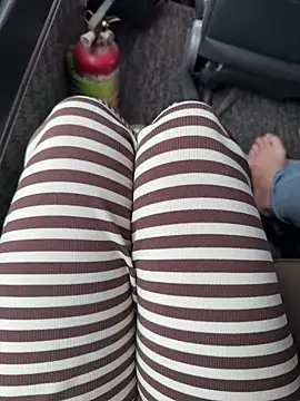 Meii-meyy online show from 10-31-25, 06:54