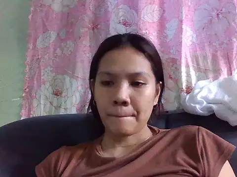 Snapshot of sweetcherry23 chatting on 10-05-25, 06:26 sweetcherry23 online show from 10-05-25, 06:26