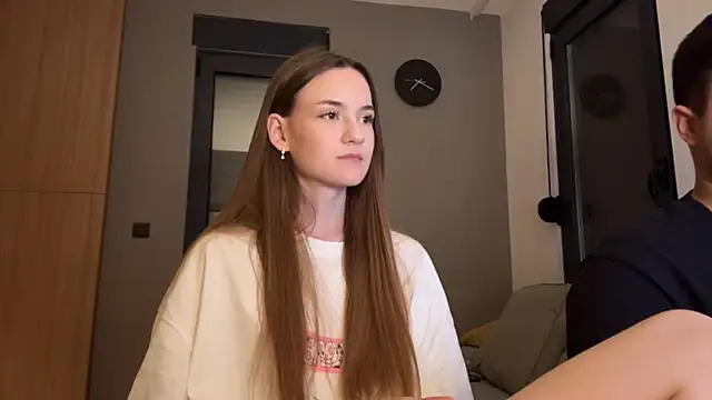 Snapshot of TenDouble chatting on 10-18-25, 07:38 TenDouble online show from 10-18-25, 07:38