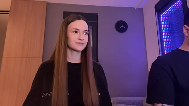 Snapshot of TenDouble chatting on 11-24-25, 09:48 TenDouble online show from 11-24-25, 09:48