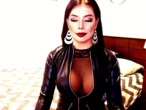 NataliaFernandezz online show from 10-17-25, 01:46