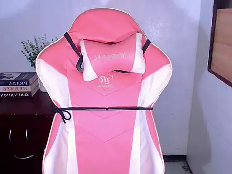 NataliaFernandezz online show from 12-22-25, 03:39