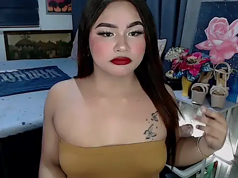 Candice cummer online show from 10-29-25, 06:18