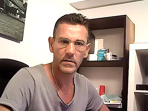 Snapshot of mastercharisma35 chatting on 06-29-26, 12:27 mastercharisma35 online show from 06-29-26, 12:27