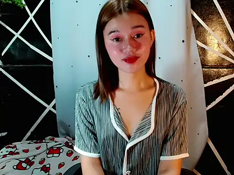 Snapshot of urgirl_mikah chatting on 09-26-25, 09:21 urgirl mikah online show from 09-26-25, 09:21