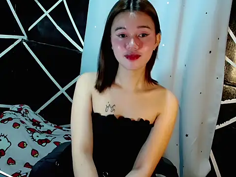 Snapshot of urgirl_mikah chatting on 09-18-25, 11:52 urgirl mikah online show from 09-18-25, 11:52