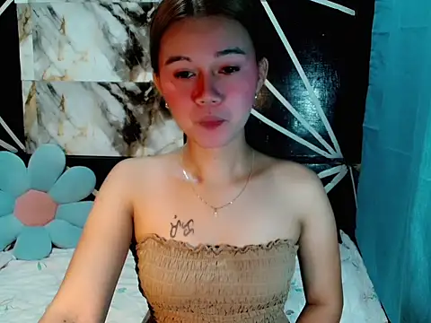 Snapshot of urgirl_mikah chatting on 01-14-26, 10:57 urgirl mikah online show from 01-14-26, 10:57