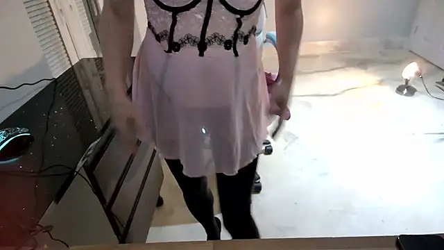 Snapshot of foxyroxymilf chatting on 09-16-25, 04:24 foxyroxymilf online show from 09-16-25, 04:24