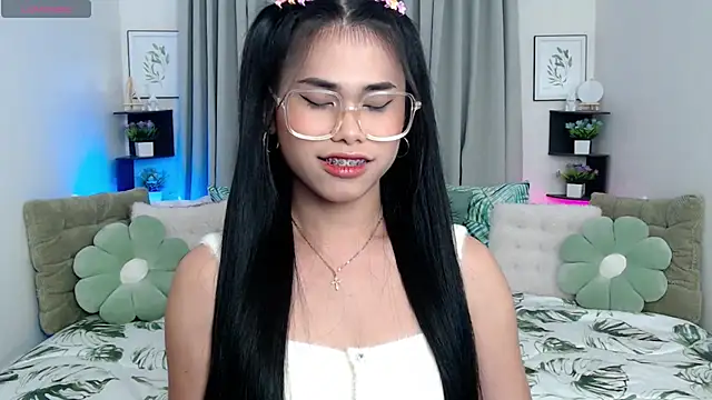 PrettyBlythes TS online show from 10-14-25, 05:24