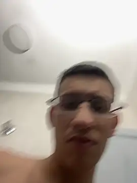 Snapshot of safadezanunes2 chatting on 10-21-25, 06:29 safadezanunes2 online show from 10-21-25, 06:29