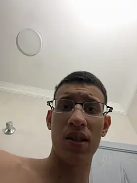 Snapshot of safadezanunes2 chatting on 10-16-25, 05:21 safadezanunes2 online show from 10-16-25, 05:21